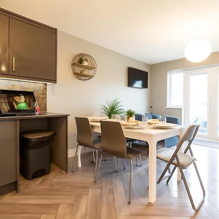 Lägenhet Family & Contractor Stay, 5br House Sleeps 12 Leeds (West Yorkshire)