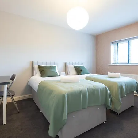 Apartment Large 5br Sleeps 12 Parking & Comfort *