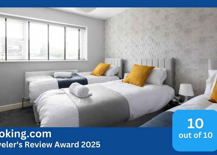 Large 5bdr Townhouse Sleeps 12 Near Free Parking