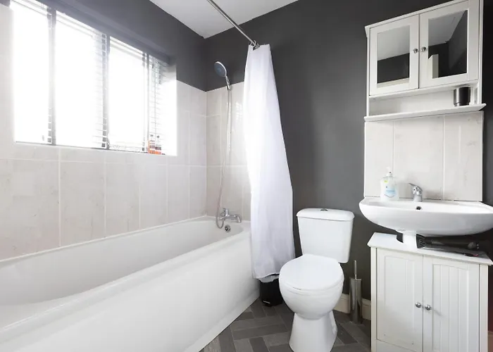 Large 5bdr Townhouse Sleeps 12 Near Free Parking Apartment *